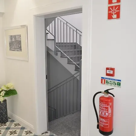 Δωμάτια σε οικογενειακή κατοικία Edificio Charles 202 *