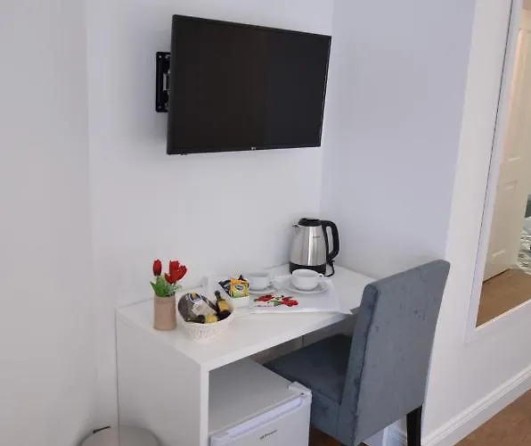 Edificio Charles 202 民宿 *