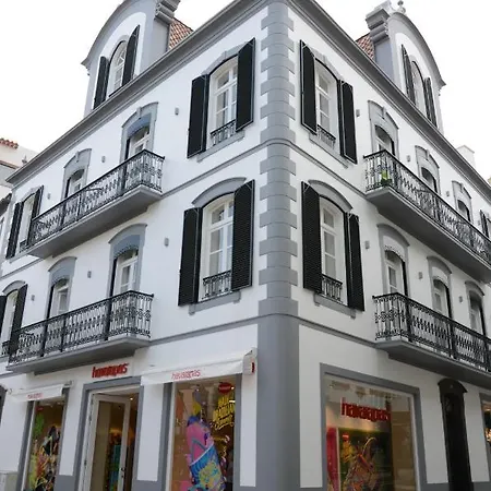 Quarto em Acomodações Particulares Edificio Charles 202 Funchal (Madeira)